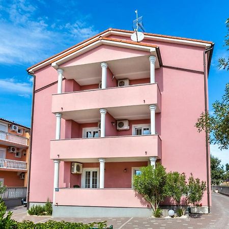 Apartmani Diana Medulin Kültér fotó