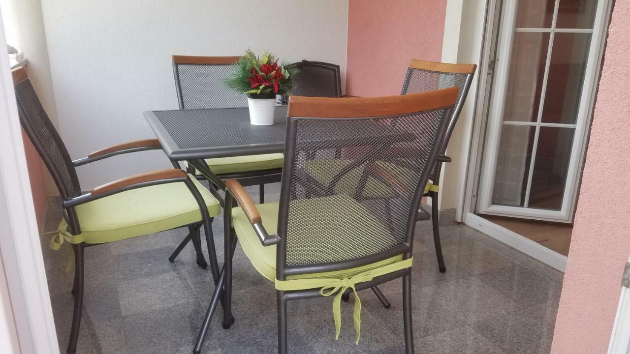 Apartmani Diana Medulin Kültér fotó