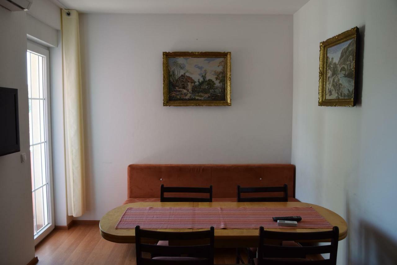 Apartmani Diana Medulin Kültér fotó