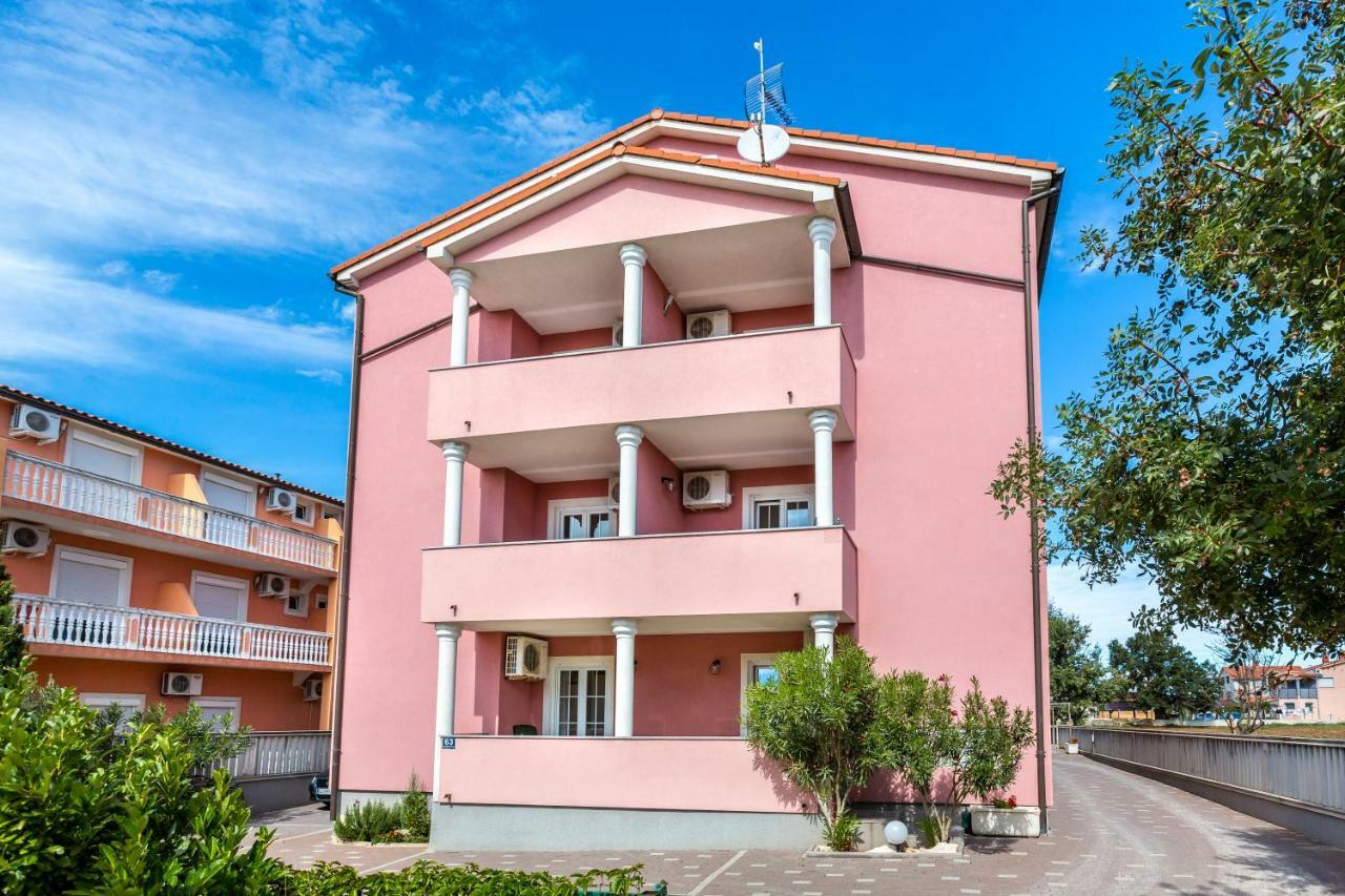 Apartmani Diana Medulin Kültér fotó