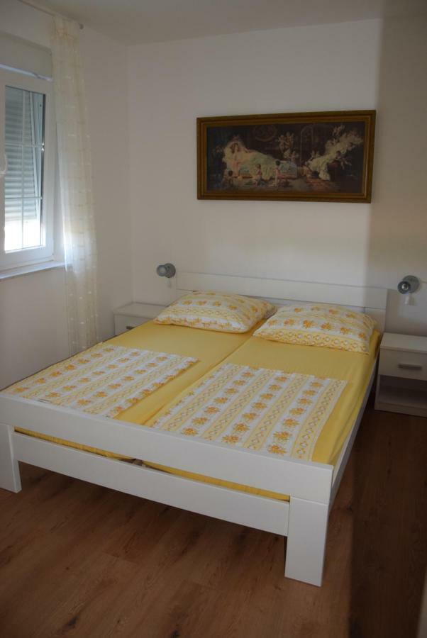 Apartmani Diana Medulin Kültér fotó