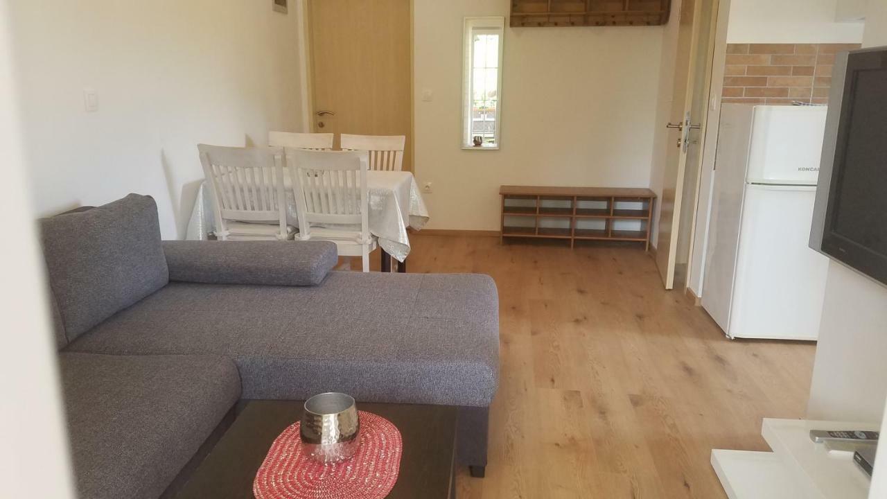 Apartmani Diana Medulin Kültér fotó