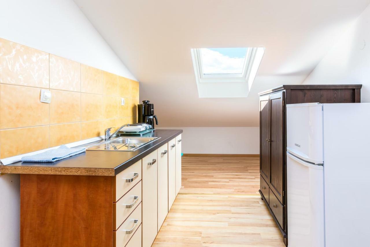 Apartmani Diana Medulin Kültér fotó